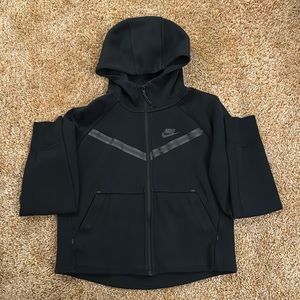 Black Nike Sportswear Tech Fleece Windrunner - Size xs